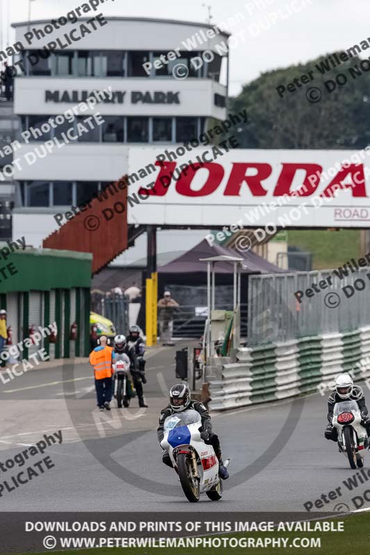 Vintage motorcycle club;eventdigitalimages;mallory park;mallory park trackday photographs;no limits trackdays;peter wileman photography;trackday digital images;trackday photos;vmcc festival 1000 bikes photographs